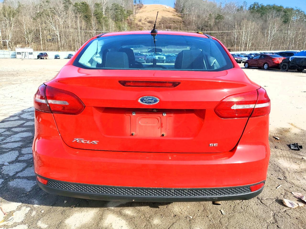 2017 FORD FOCUS photo 6