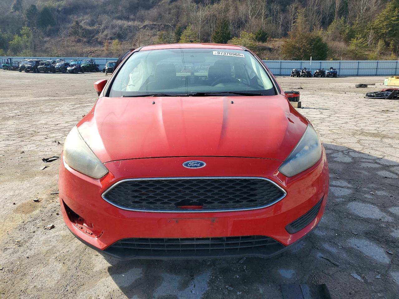 2017 FORD FOCUS photo 5