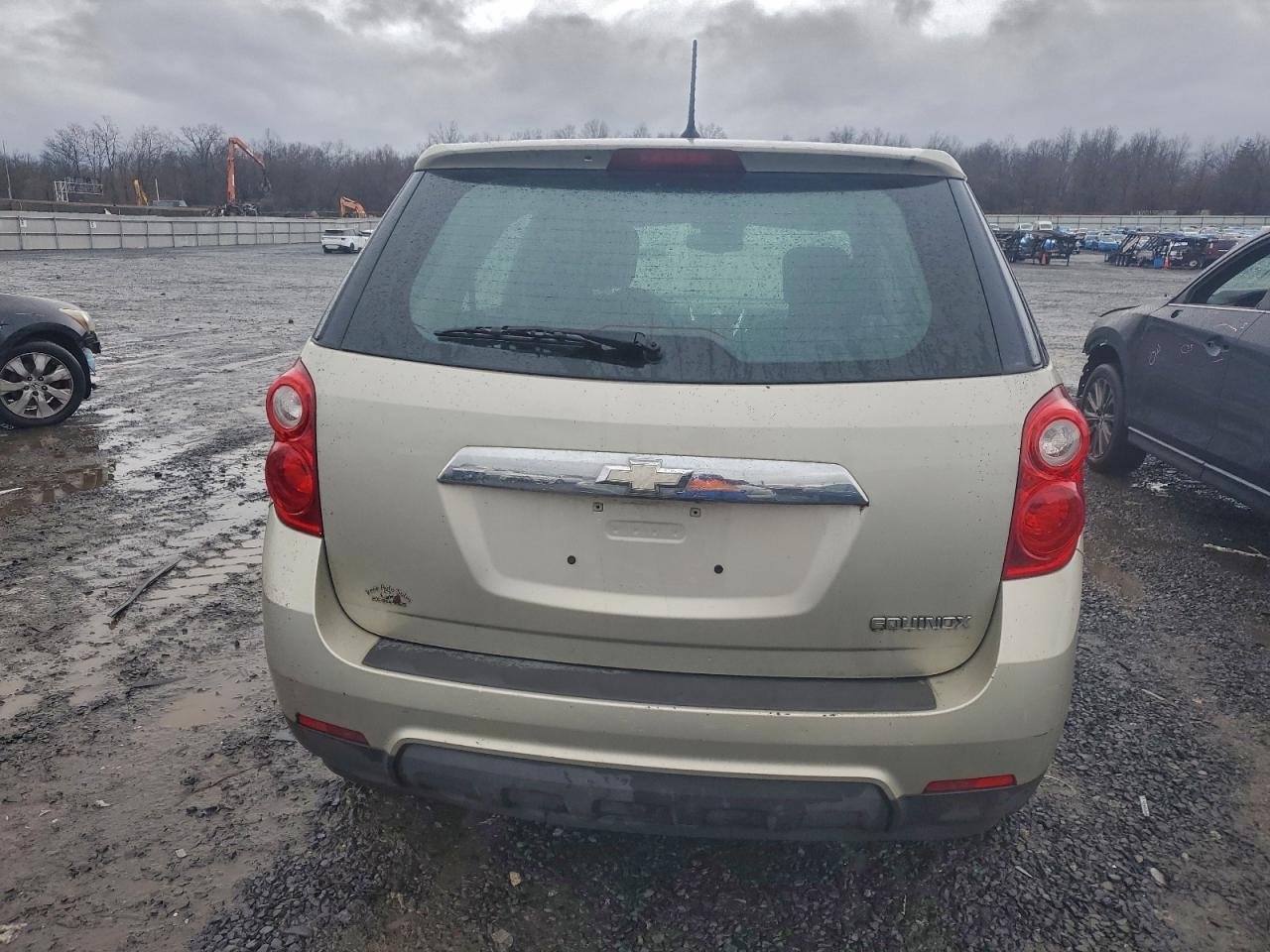 2013 CHEVROLET EQUINOX LS photo 6