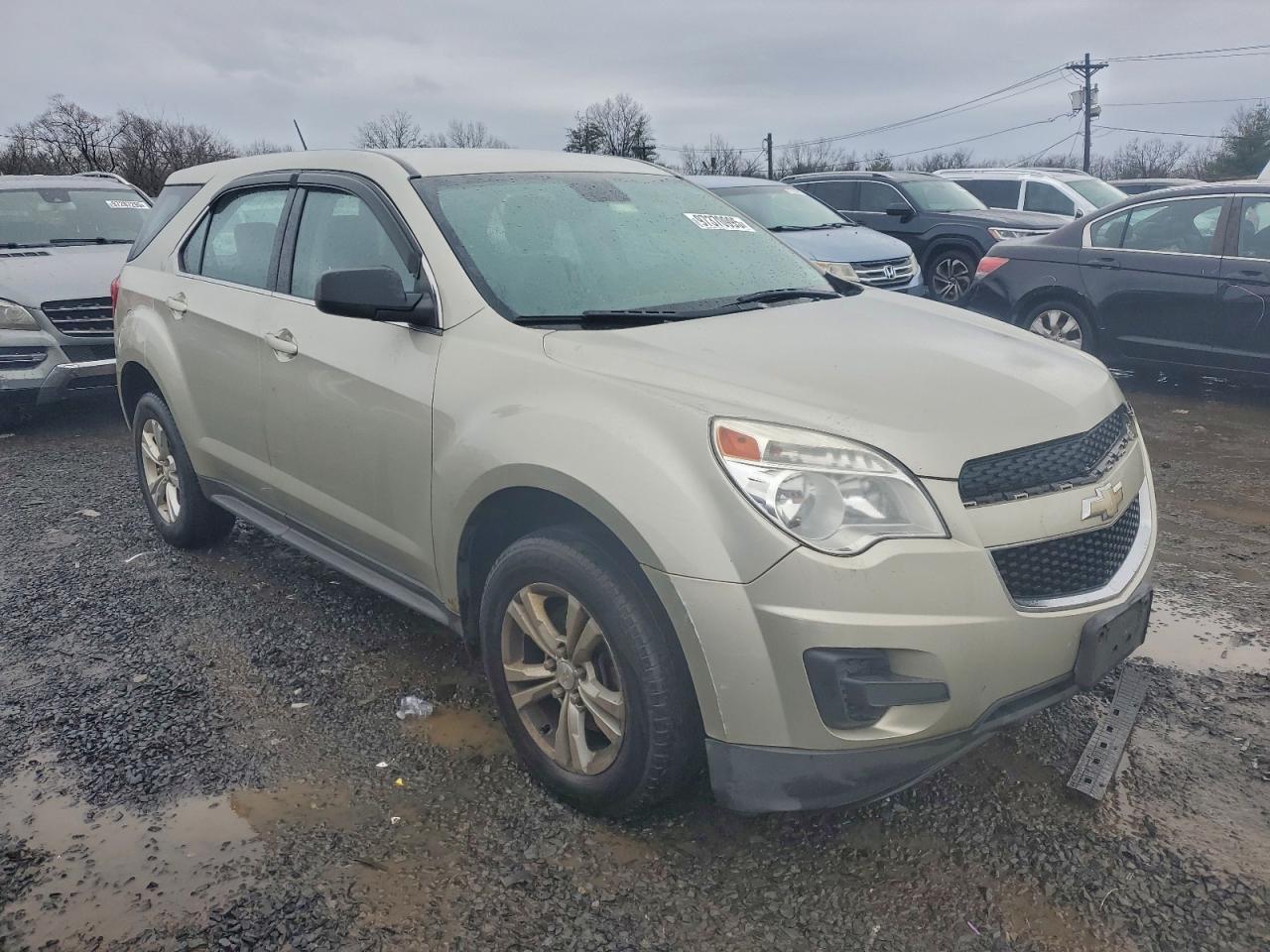 2013 CHEVROLET EQUINOX LS photo 4