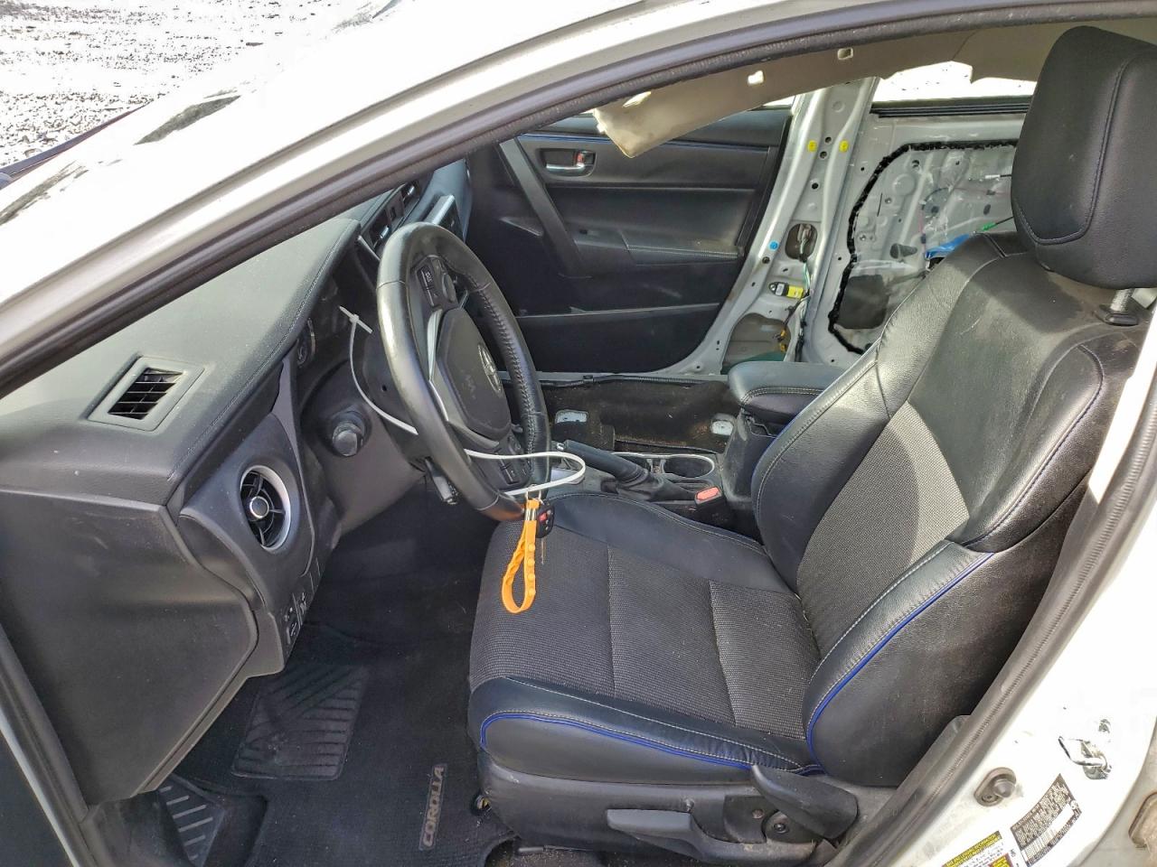 2017 TOYOTA COROLLA L photo 7
