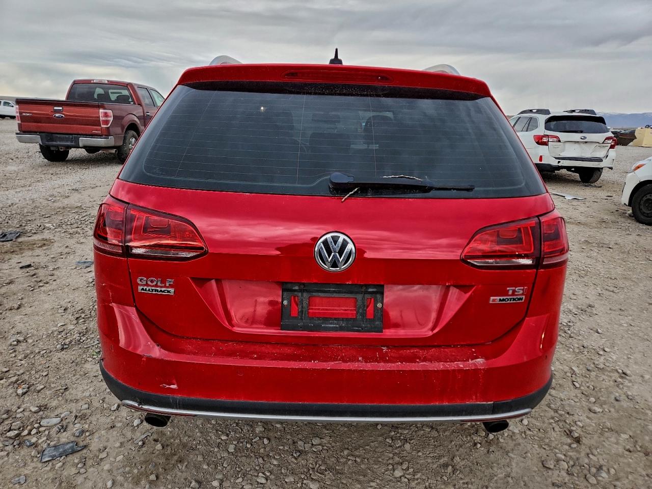 2017 VOLKSWAGEN GOLF ALLTRACK S photo 6