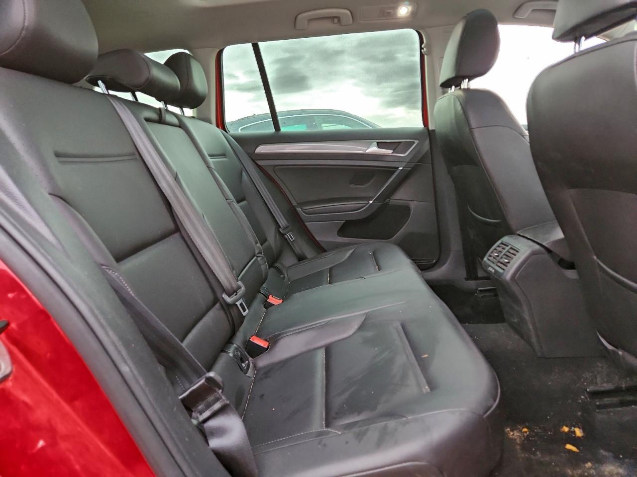 2017 VOLKSWAGEN GOLF ALLTRACK S photo 10