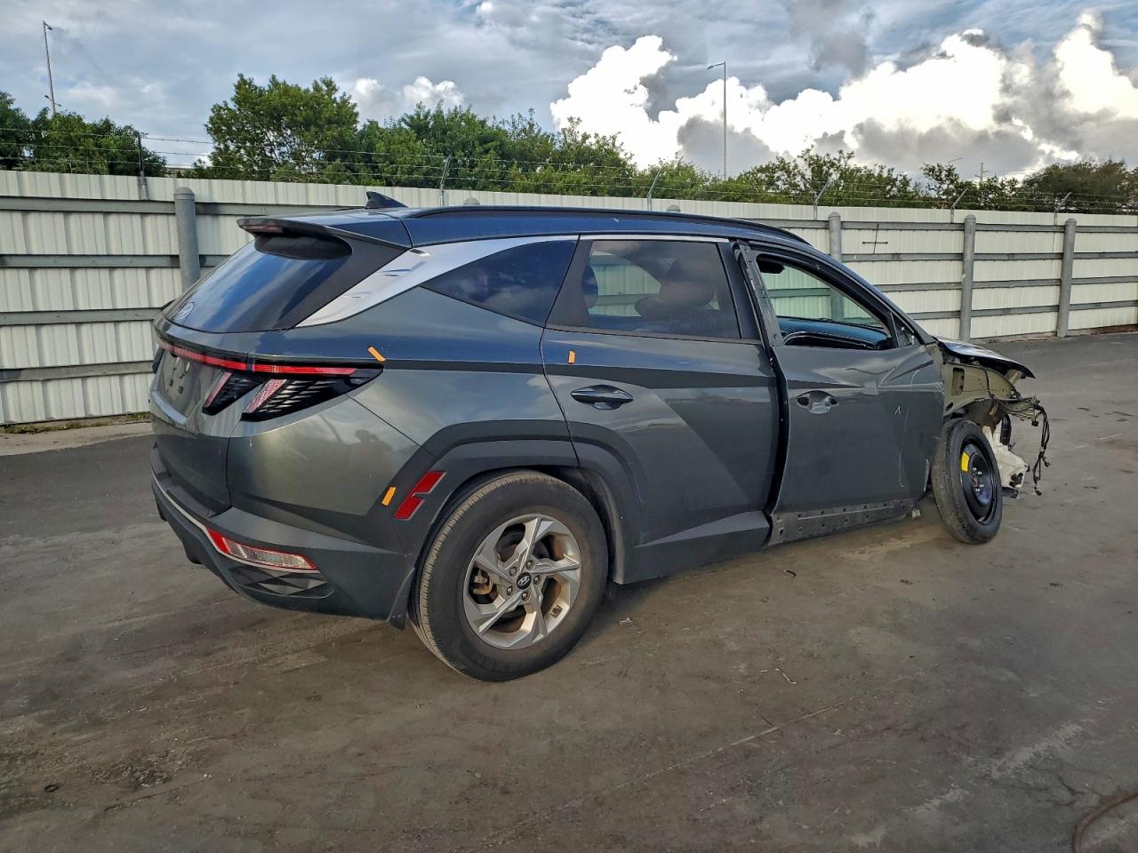 2022 HYUNDAI TUCSON SEL photo 3