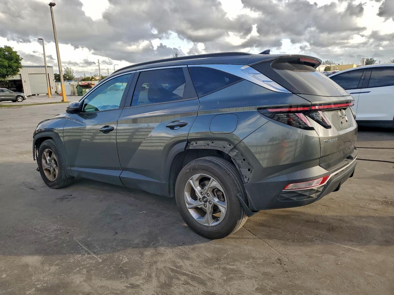 2022 HYUNDAI TUCSON SEL photo 2