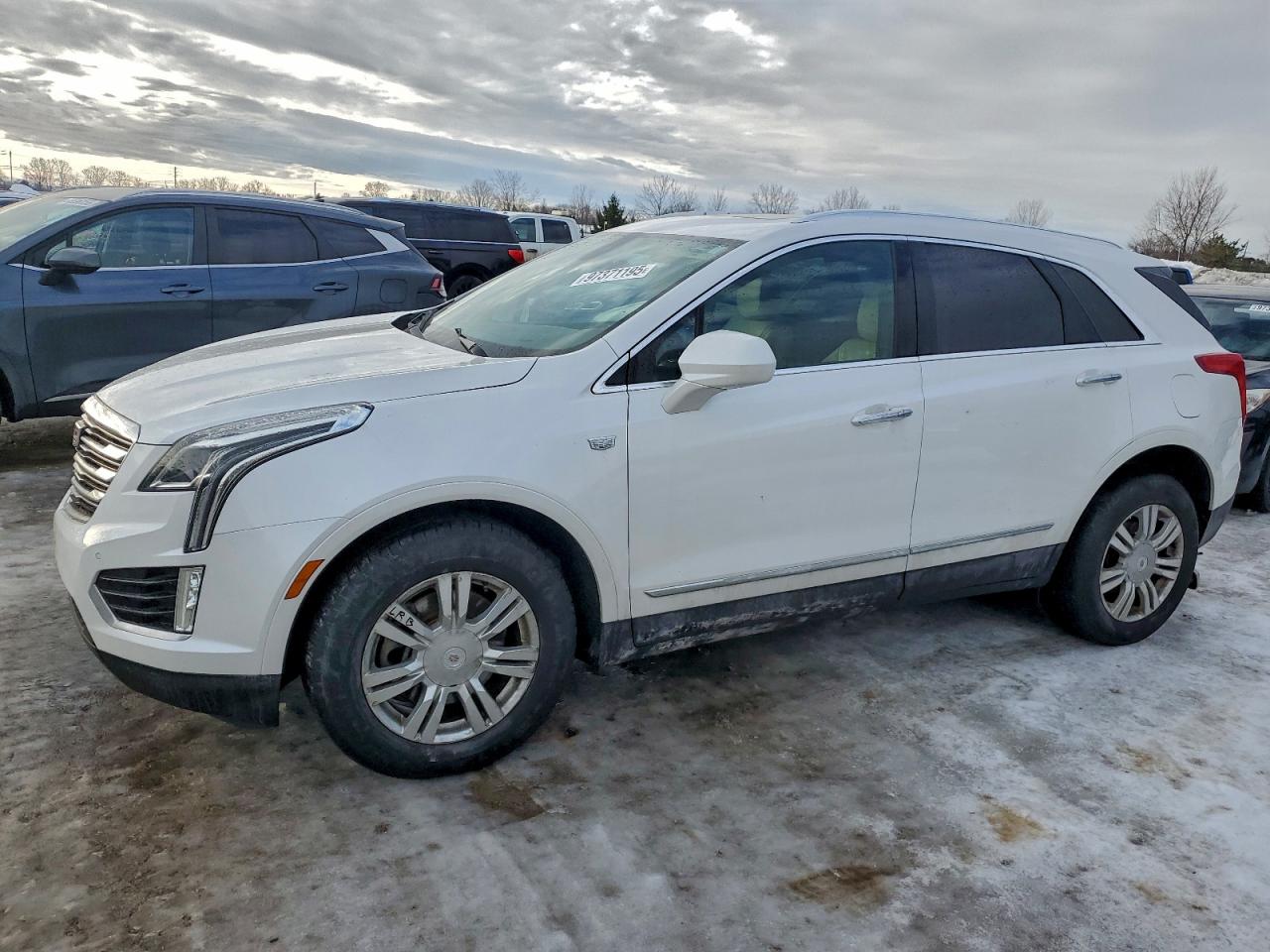 2017 CADILLAC XT5