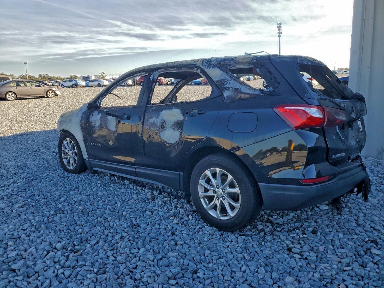 2020 CHEVROLET EQUINOX LS photo 3