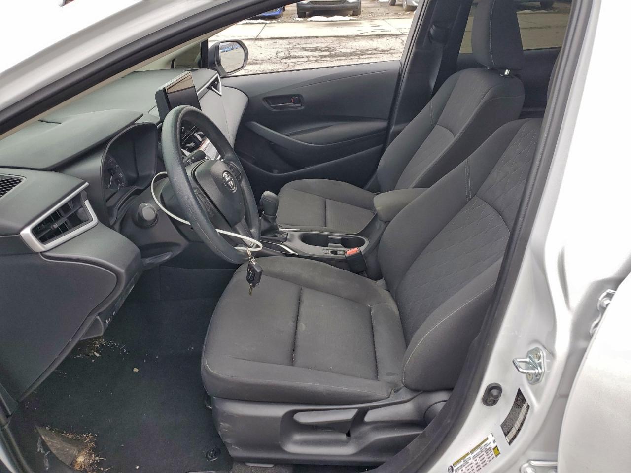 2025 TOYOTA COROLLA LE photo 19