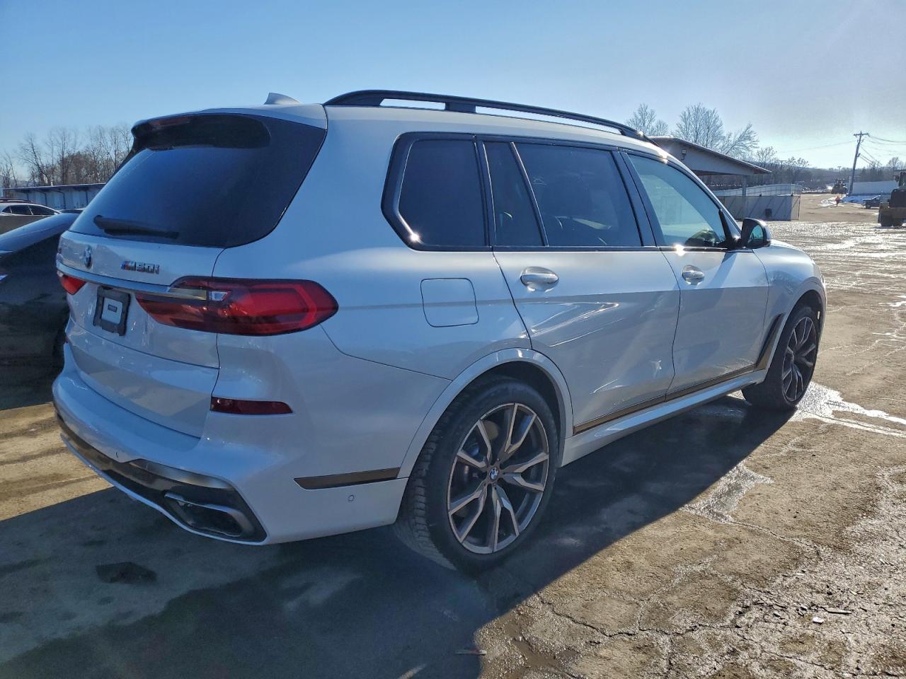 2022 BMW X7 M50I photo 3