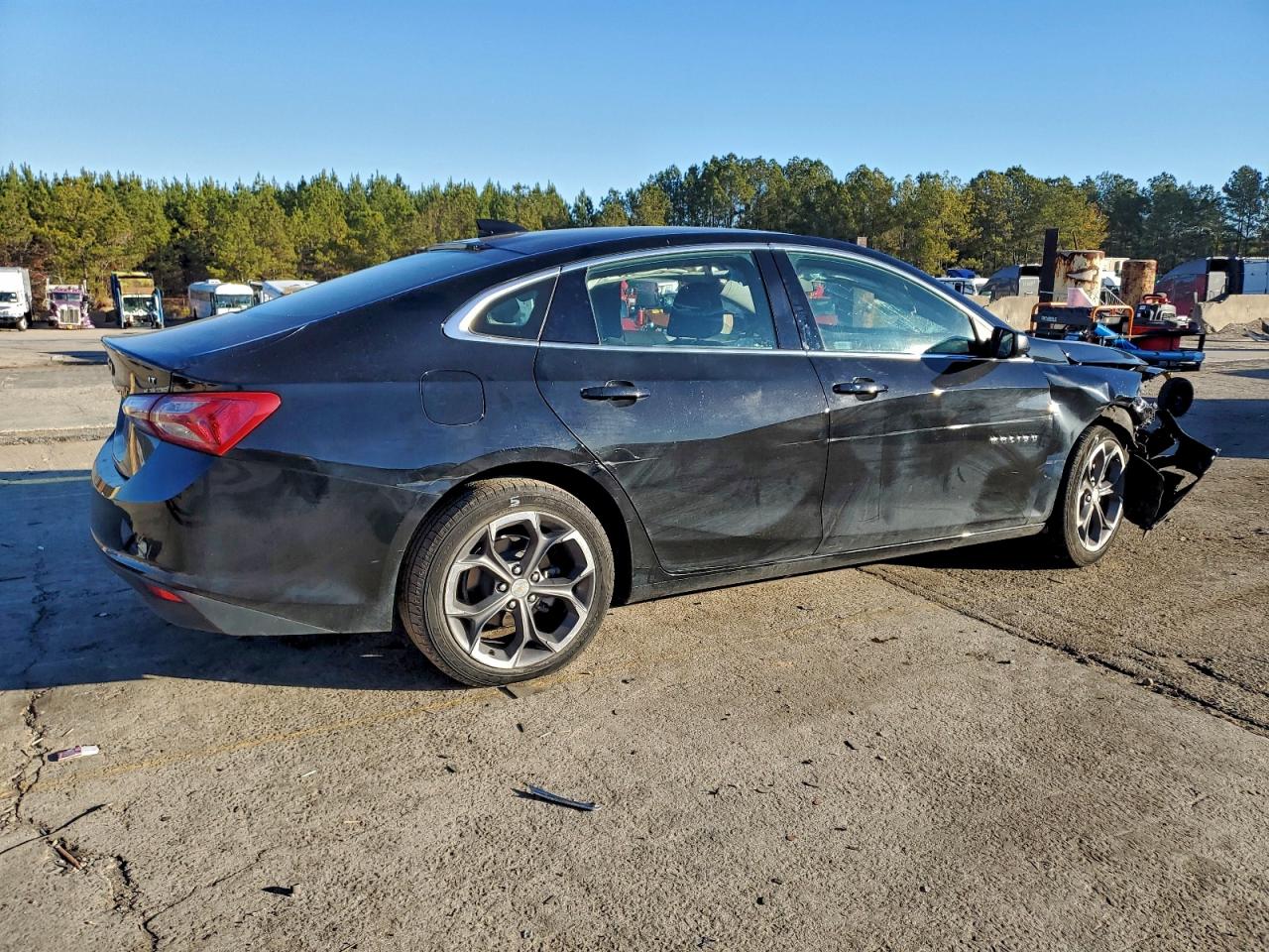 2022 CHEVROLET MALIBU LT photo 3