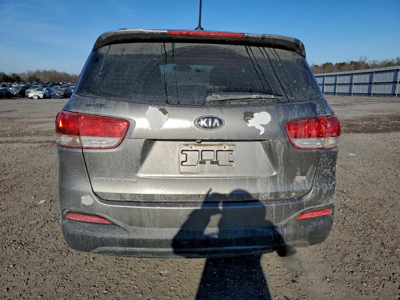 2017 KIA SORENTO LX photo 16