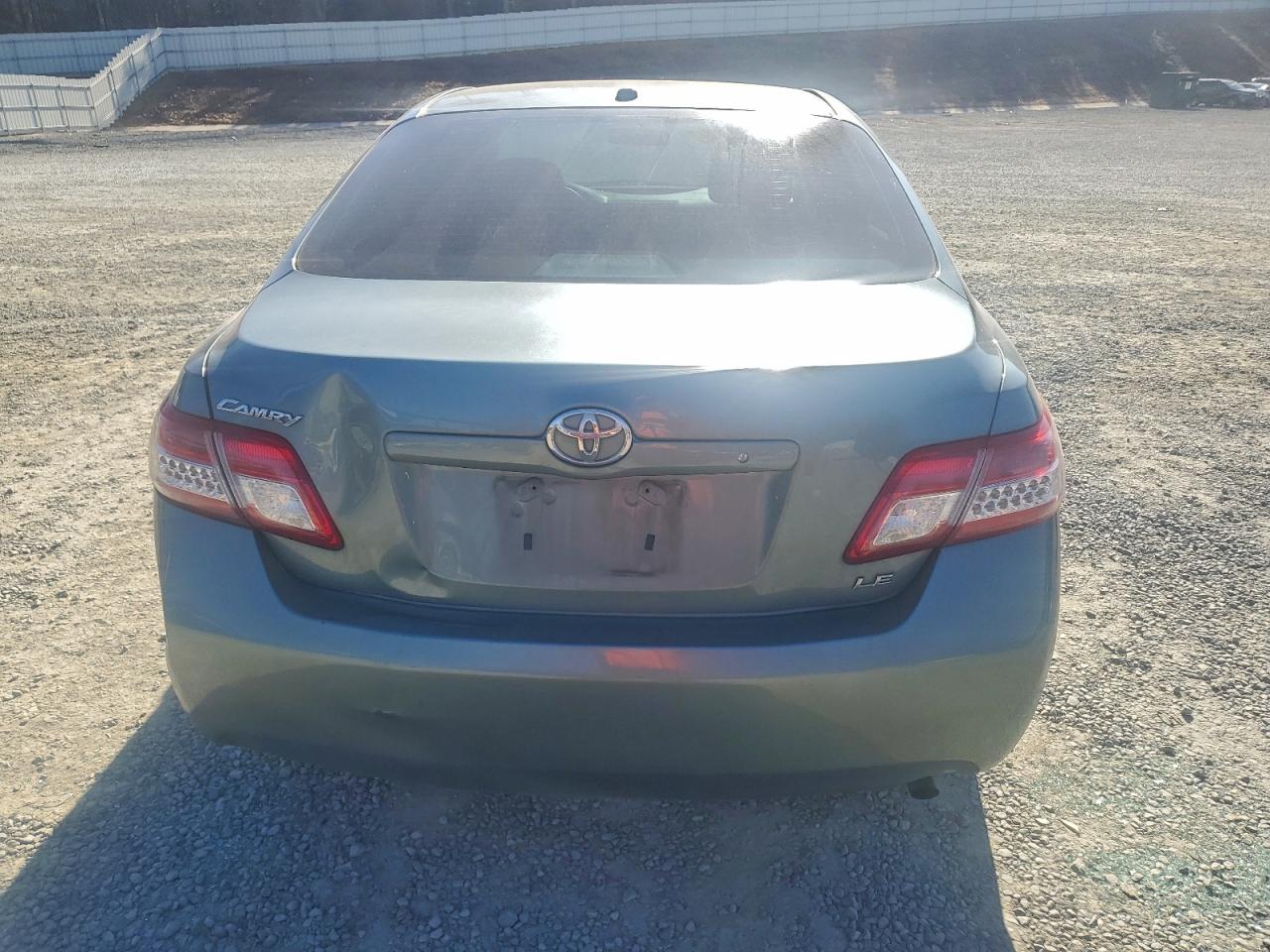 2010 TOYOTA CAMRY BASE photo 11