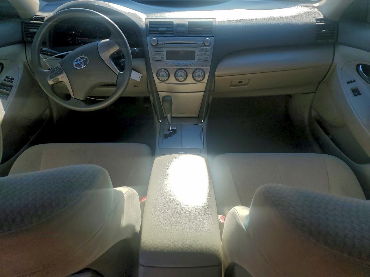 2010 TOYOTA CAMRY BASE photo 15