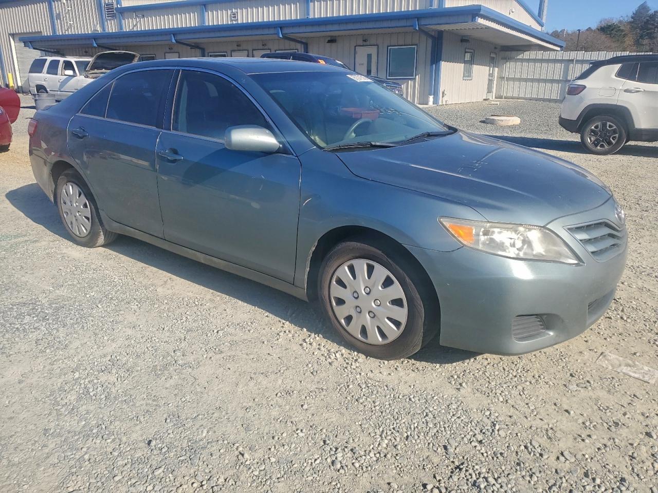 2010 TOYOTA CAMRY BASE photo 7