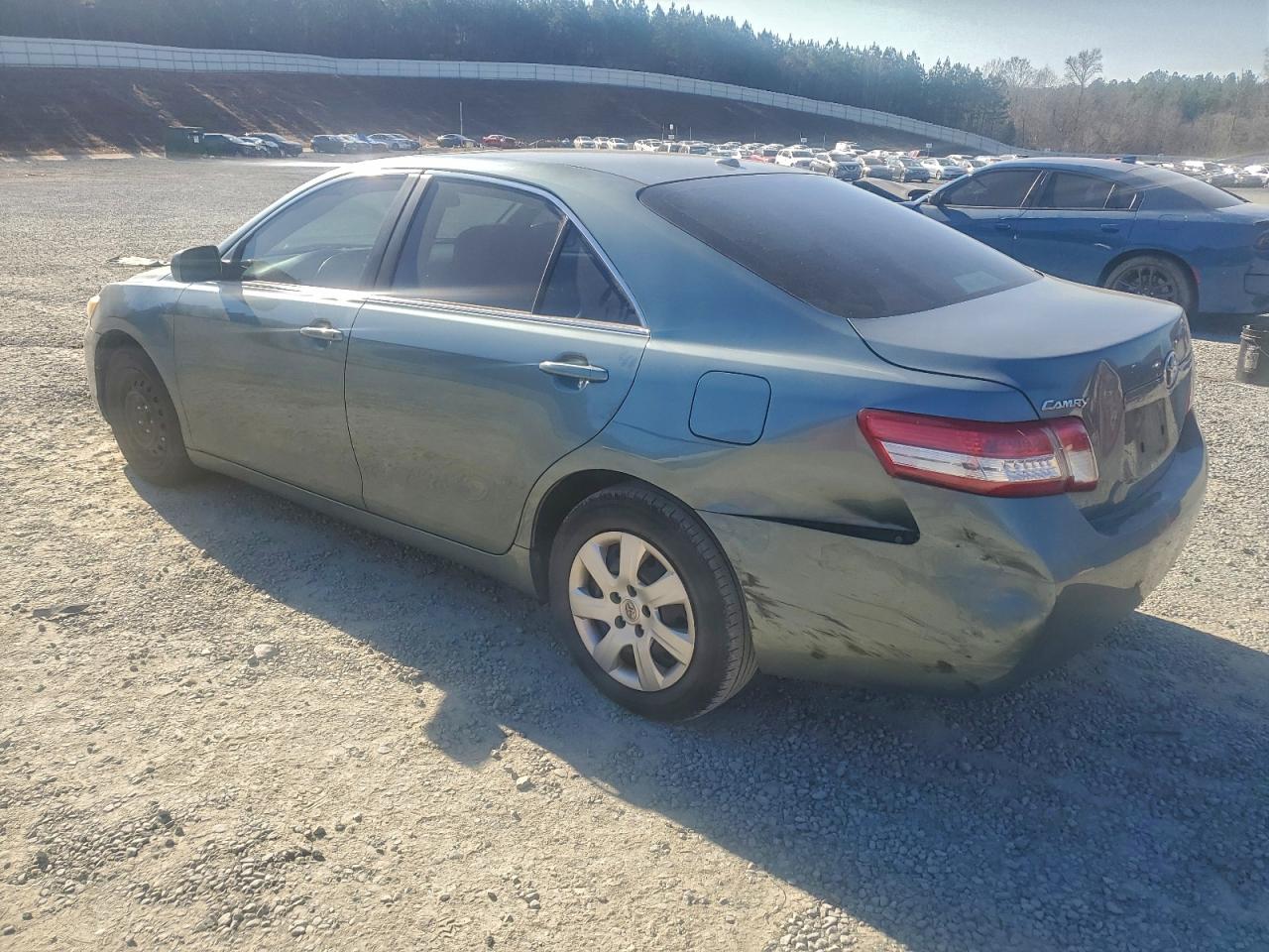 2010 TOYOTA CAMRY BASE photo 3