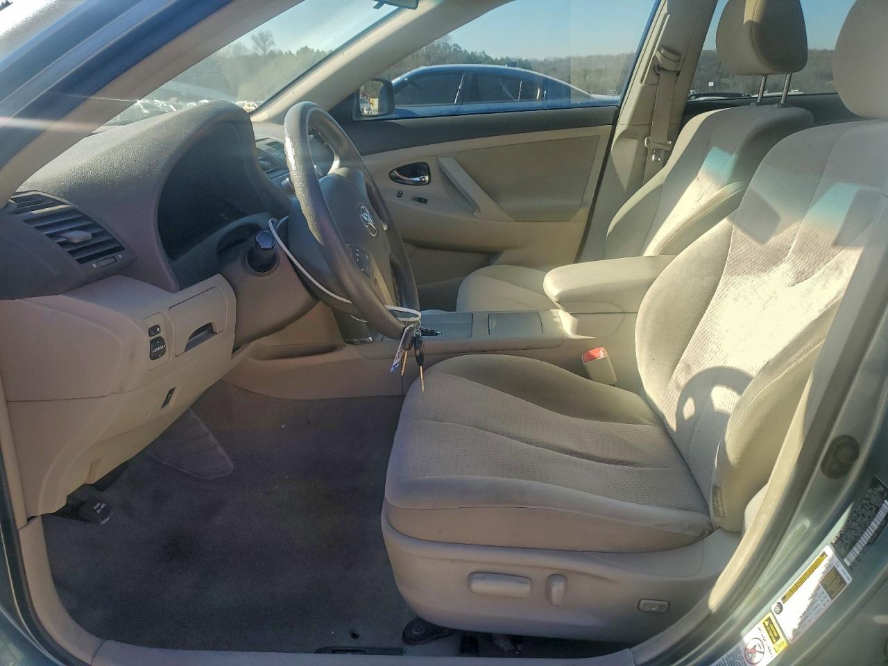 2010 TOYOTA CAMRY BASE photo 13