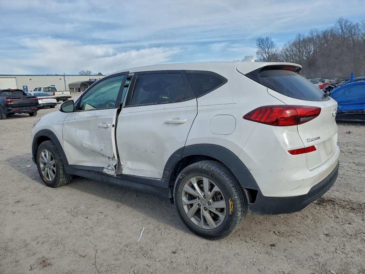 2020 HYUNDAI TUCSON SE photo 3