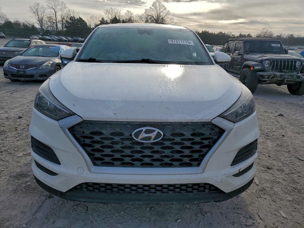 2020 HYUNDAI TUCSON SE photo 9