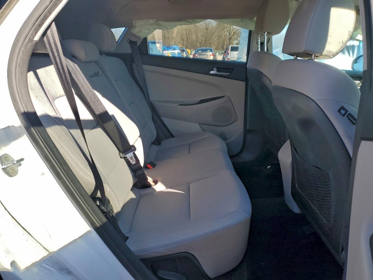 2020 HYUNDAI TUCSON SE photo 19