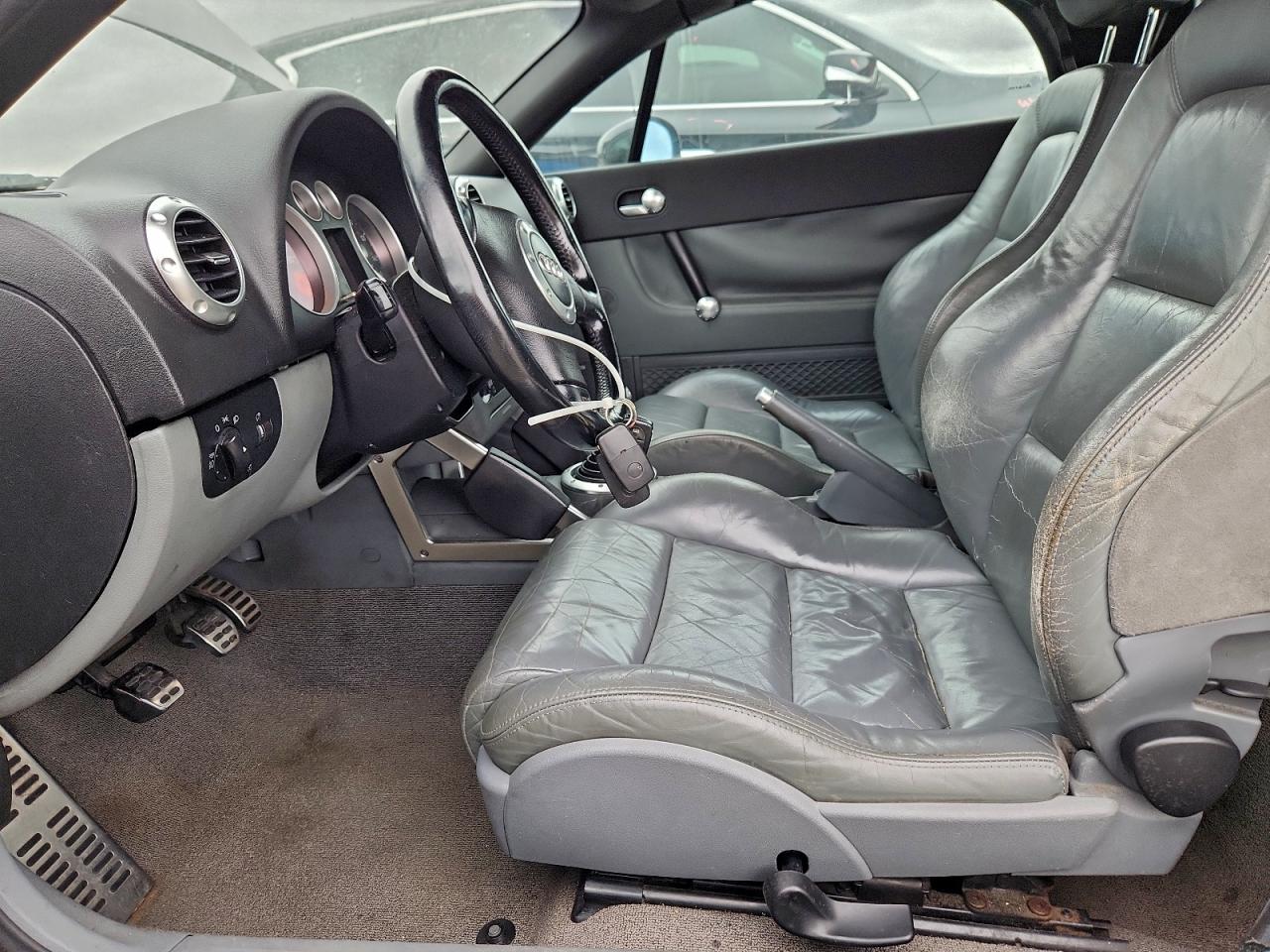 2001 AUDI TT QUATTRO photo 25