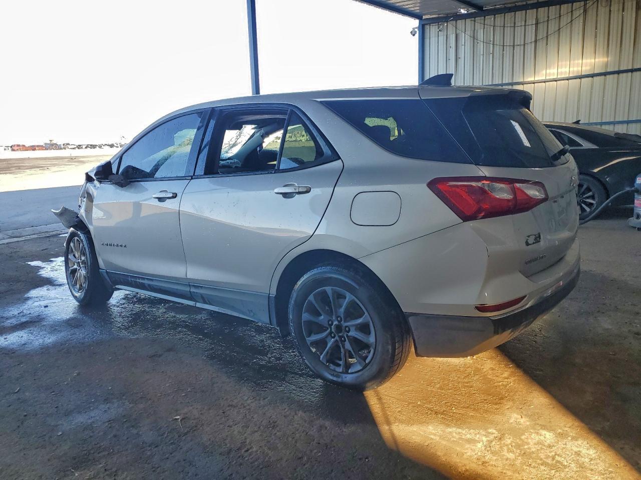 2018 CHEVROLET EQUINOX LS photo 3