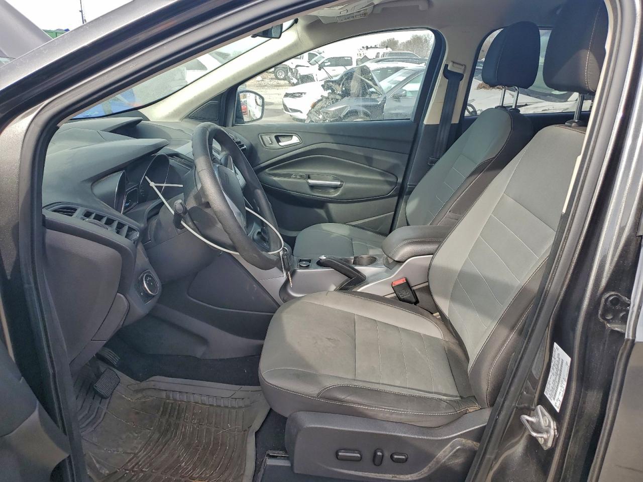 2016 FORD ESCAPE SE photo 7