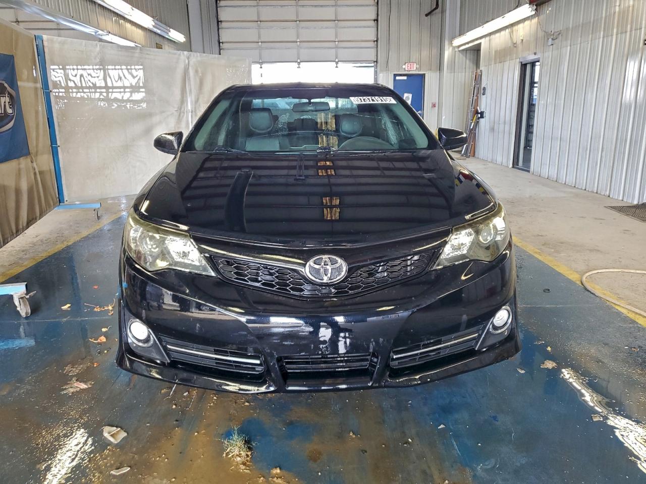 2014 TOYOTA CAMRY L photo 13