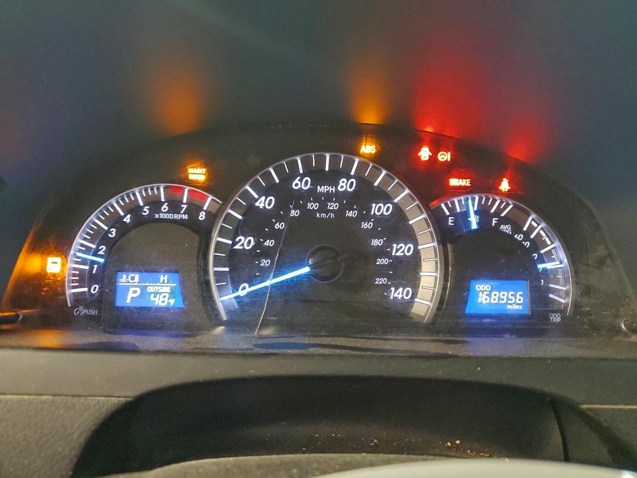 2014 TOYOTA CAMRY L photo 25