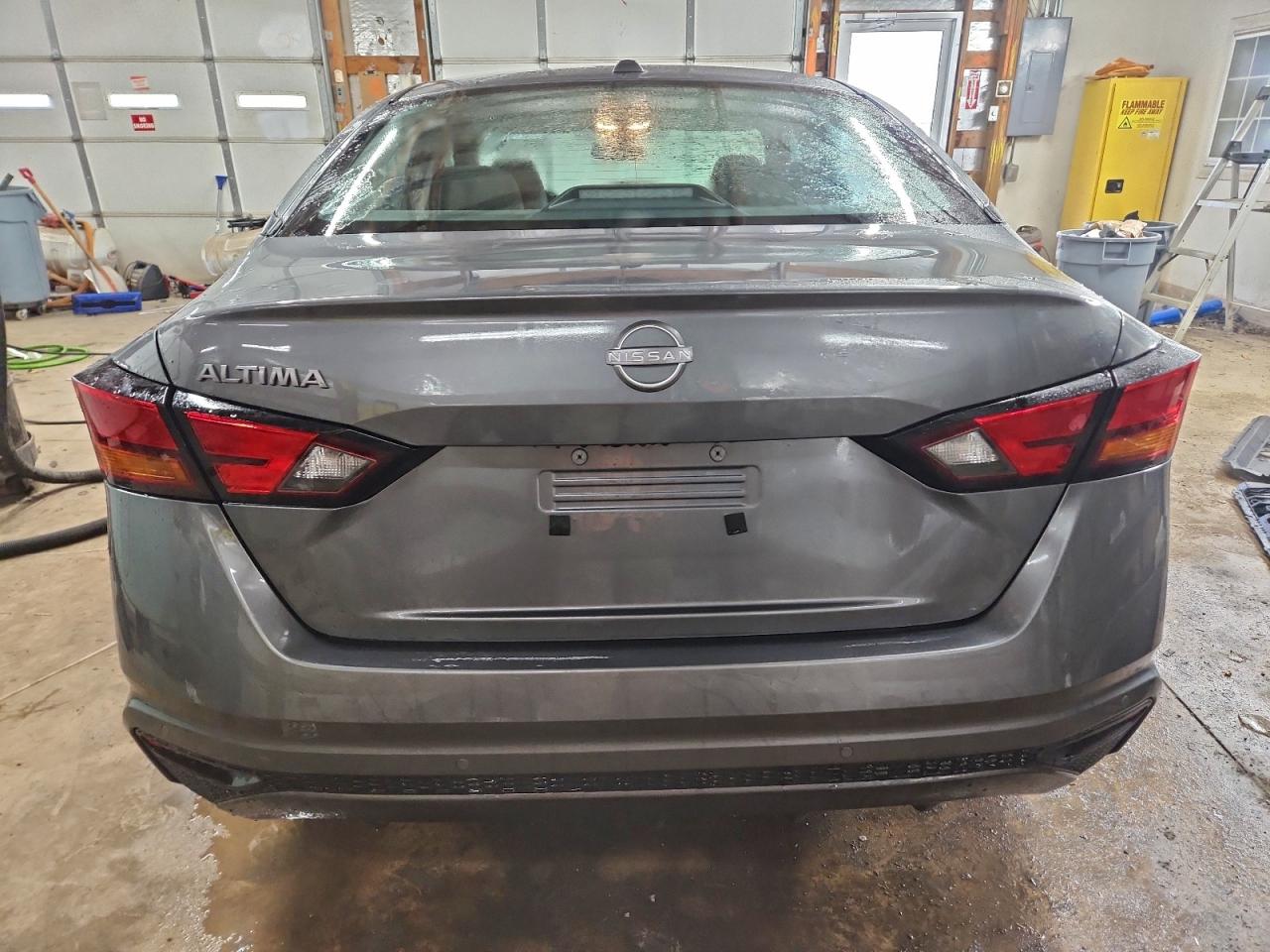 2025 NISSAN ALTIMA SV photo 6