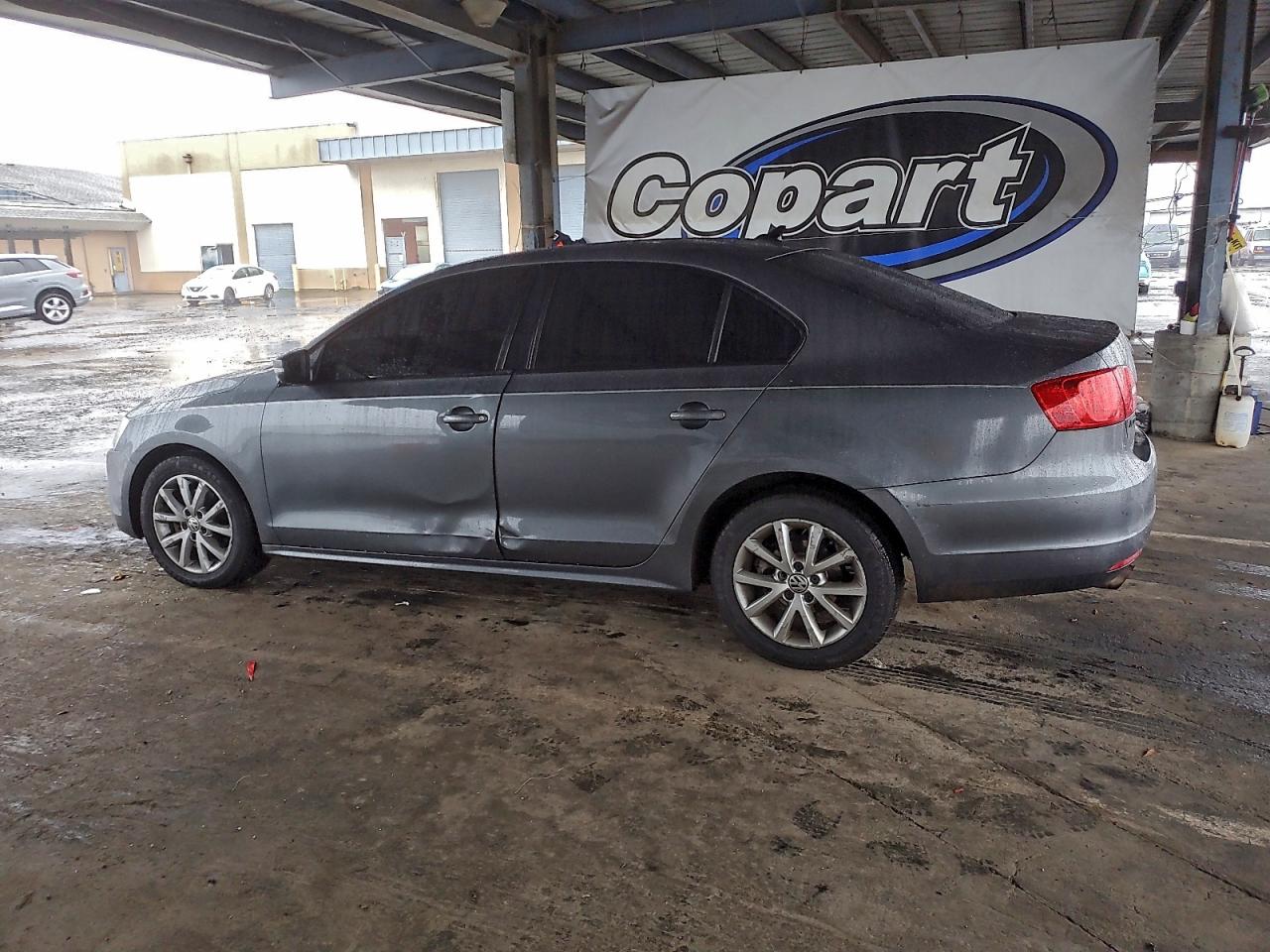2012 VOLKSWAGEN JETTA SE photo 4
