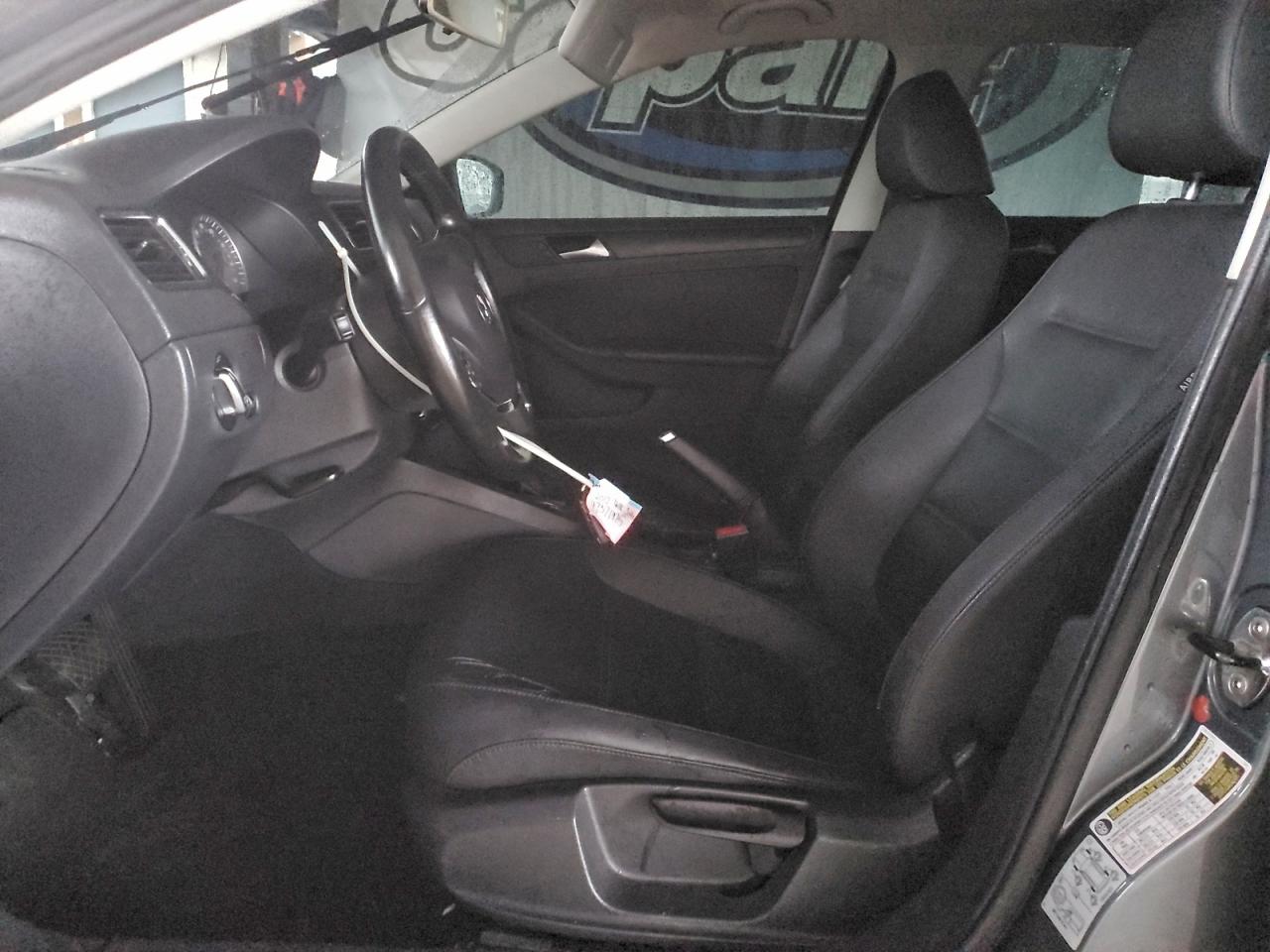 2012 VOLKSWAGEN JETTA SE photo 19