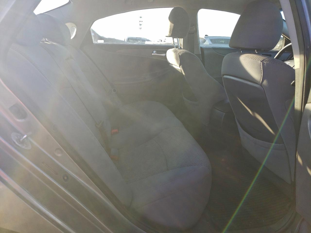 2012 HYUNDAI SONATA GLS photo 28