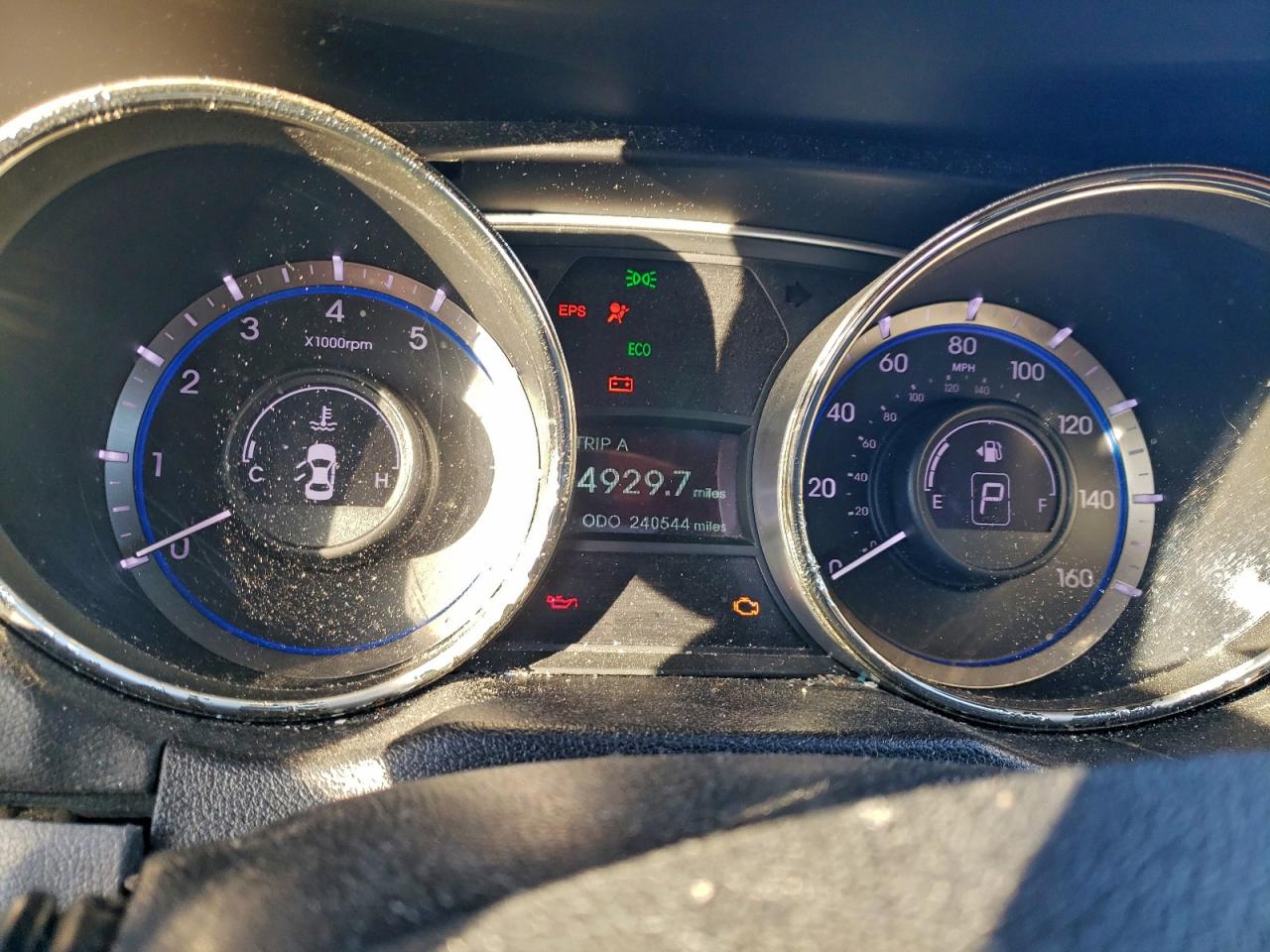 2012 HYUNDAI SONATA GLS photo 25