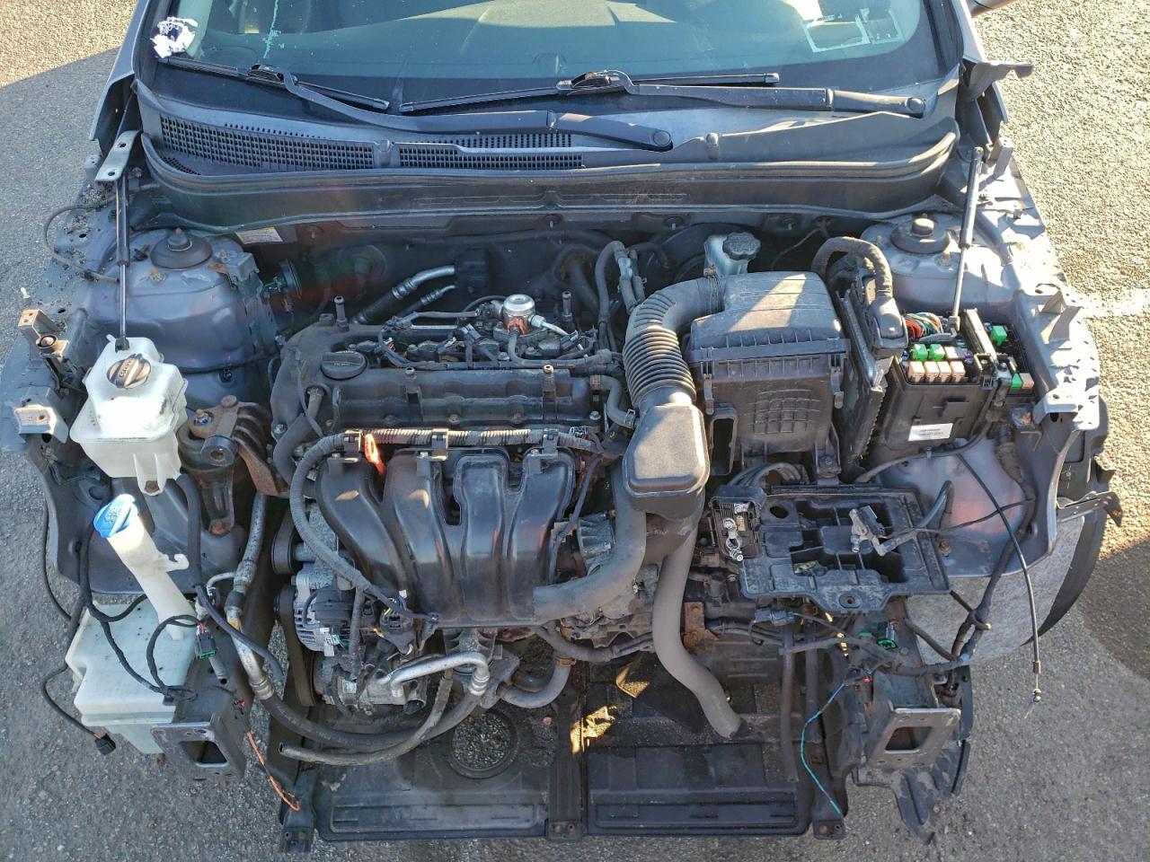 2012 HYUNDAI SONATA GLS photo 31