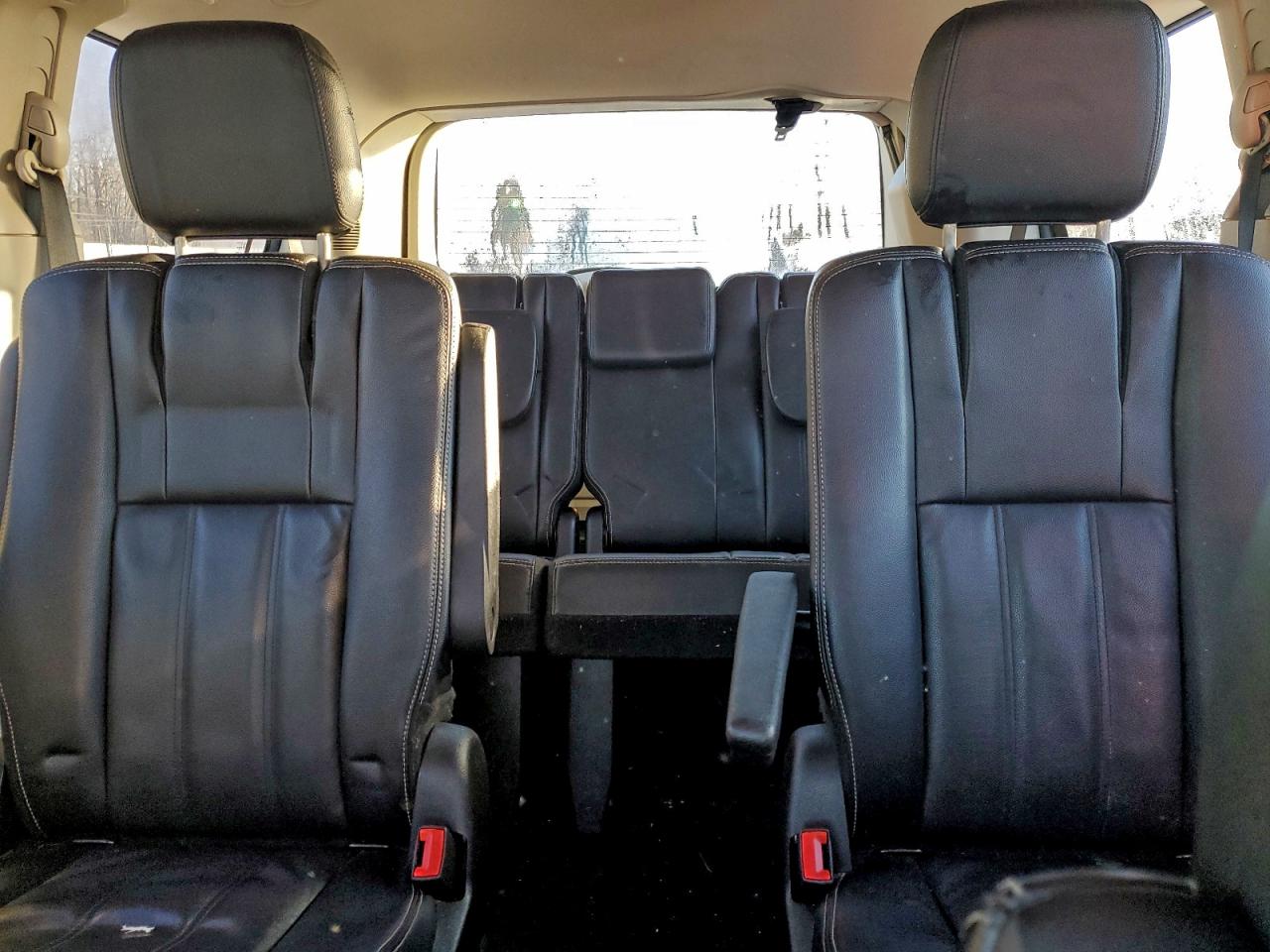 2013 CHRYSLER TOWN & COUNTRY TOURING photo 10