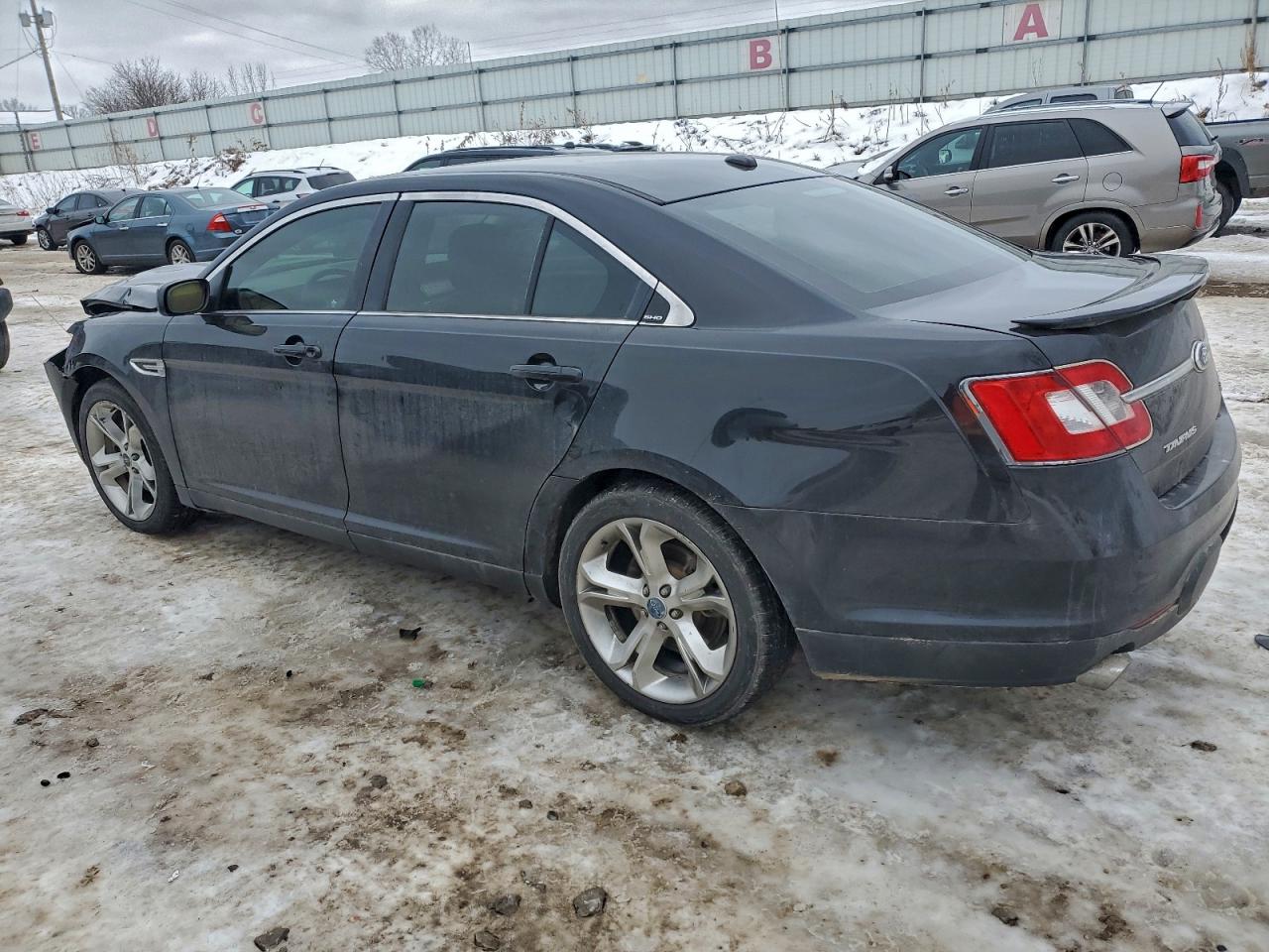 2012 FORD TAURUS SHO photo 2