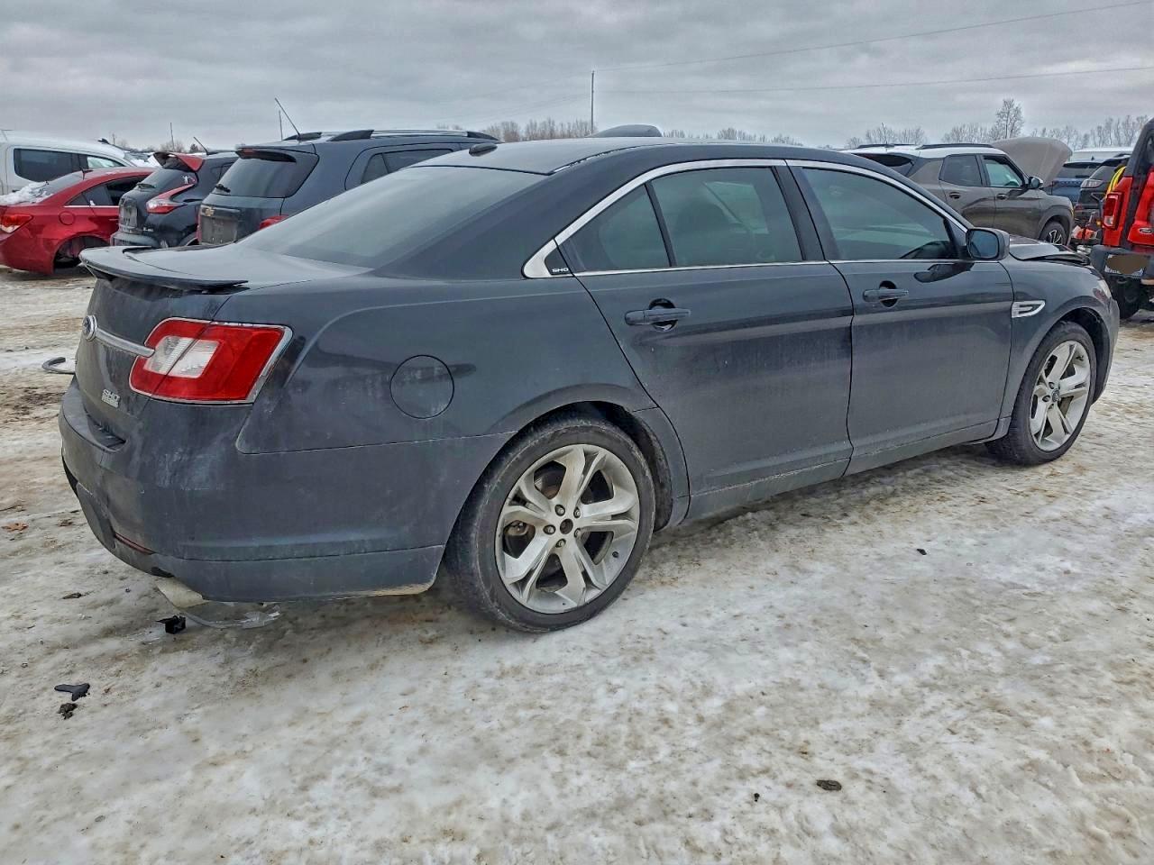 2012 FORD TAURUS SHO photo 3