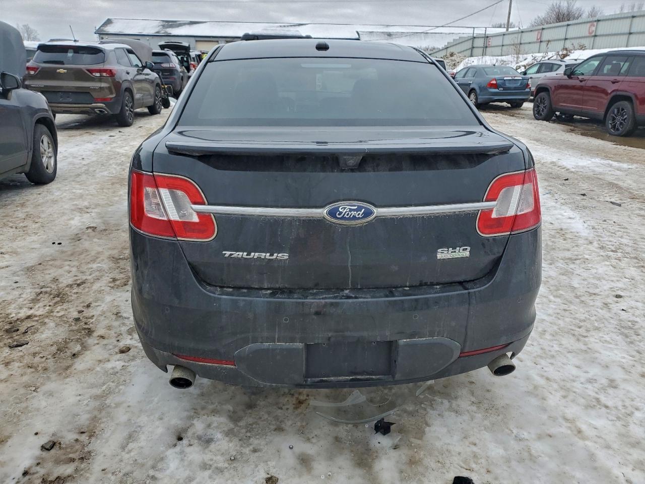 2012 FORD TAURUS SHO photo 6