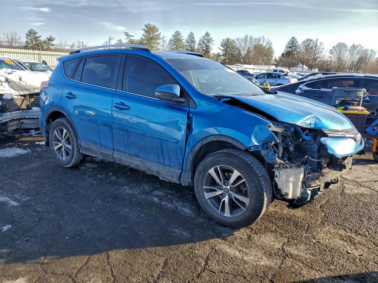 2016 TOYOTA RAV4 XLE photo 7