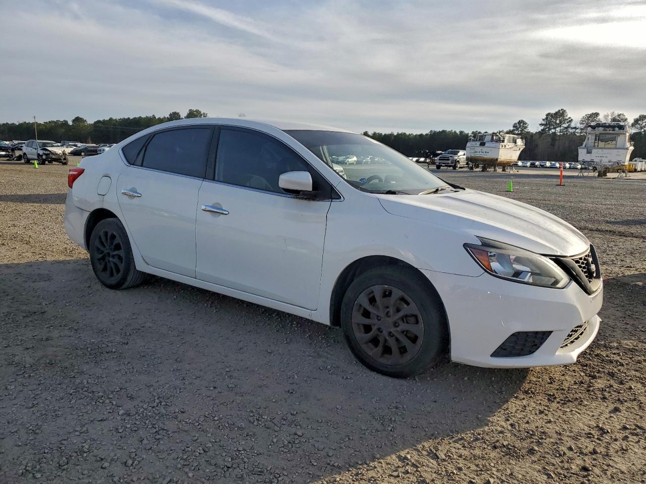 2018 NISSAN SENTRA S photo 4