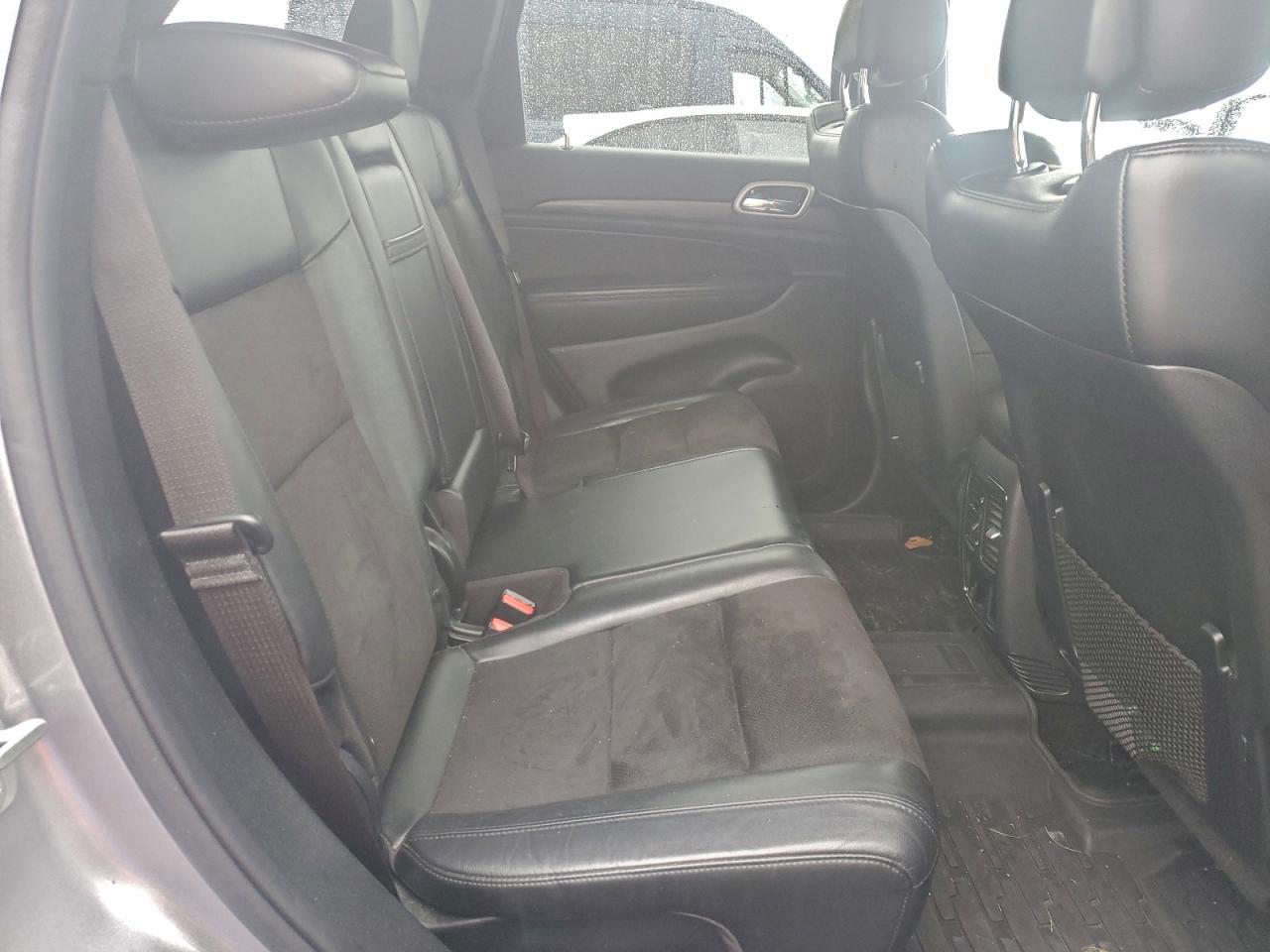 2020 JEEP GRAND CHEROKEE LAREDO photo 11