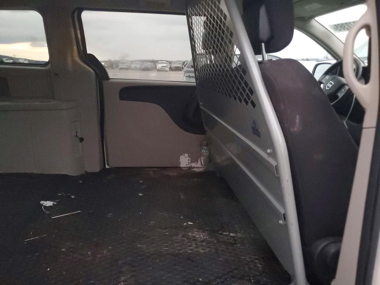 2011 DODGE GRAND CARAVAN C/V photo 21