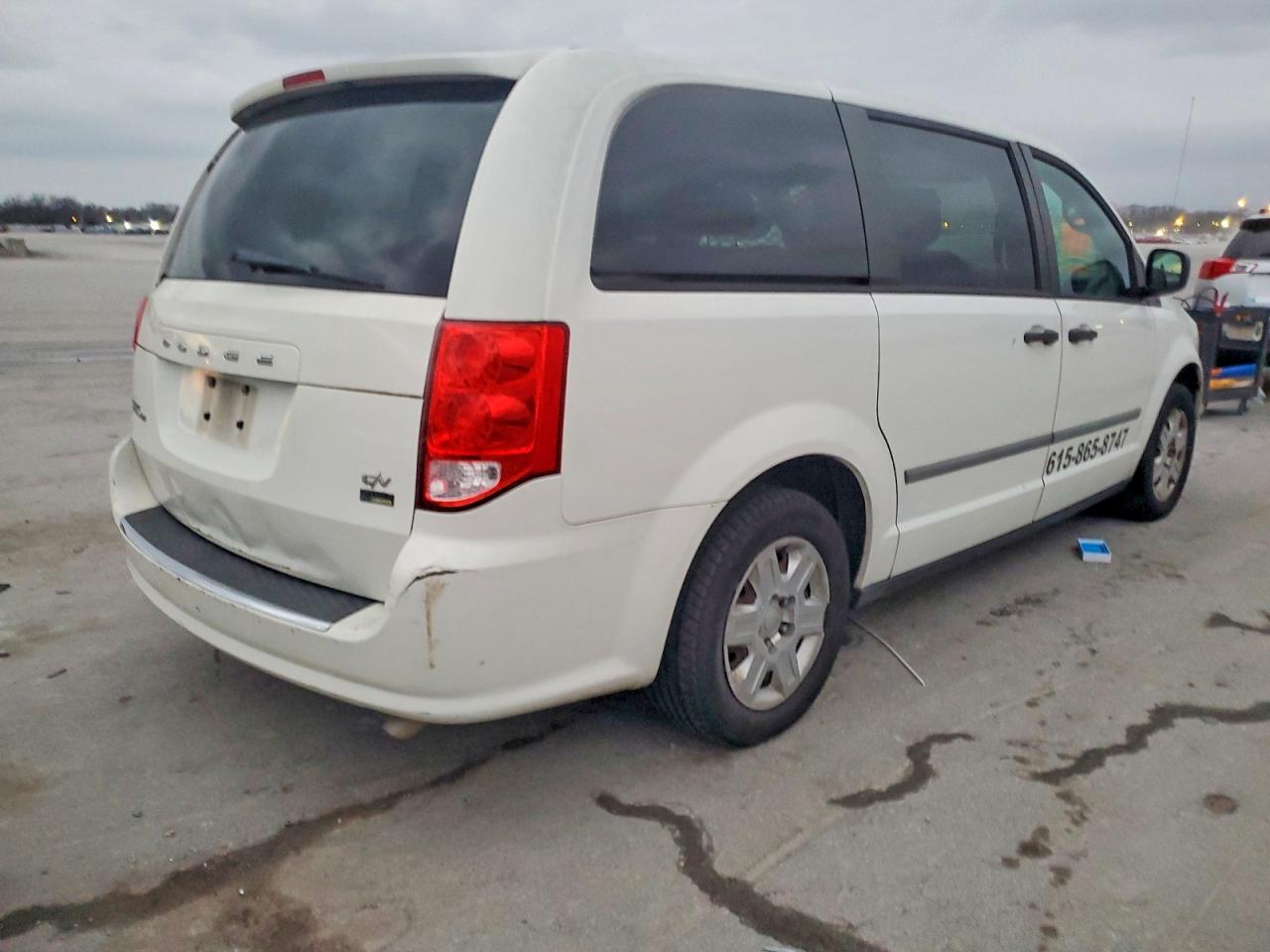 2011 DODGE GRAND CARAVAN C/V photo 5