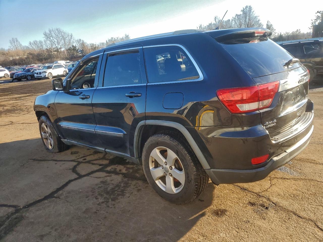 2012 JEEP GRAND CHEROKEE LAREDO photo 2