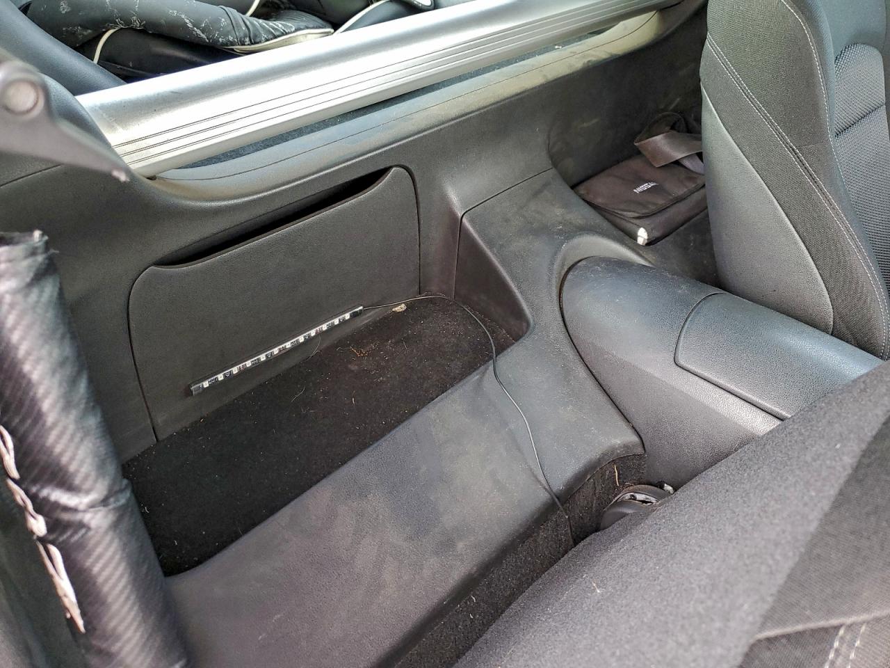 2016 NISSAN 370Z BASE photo 28