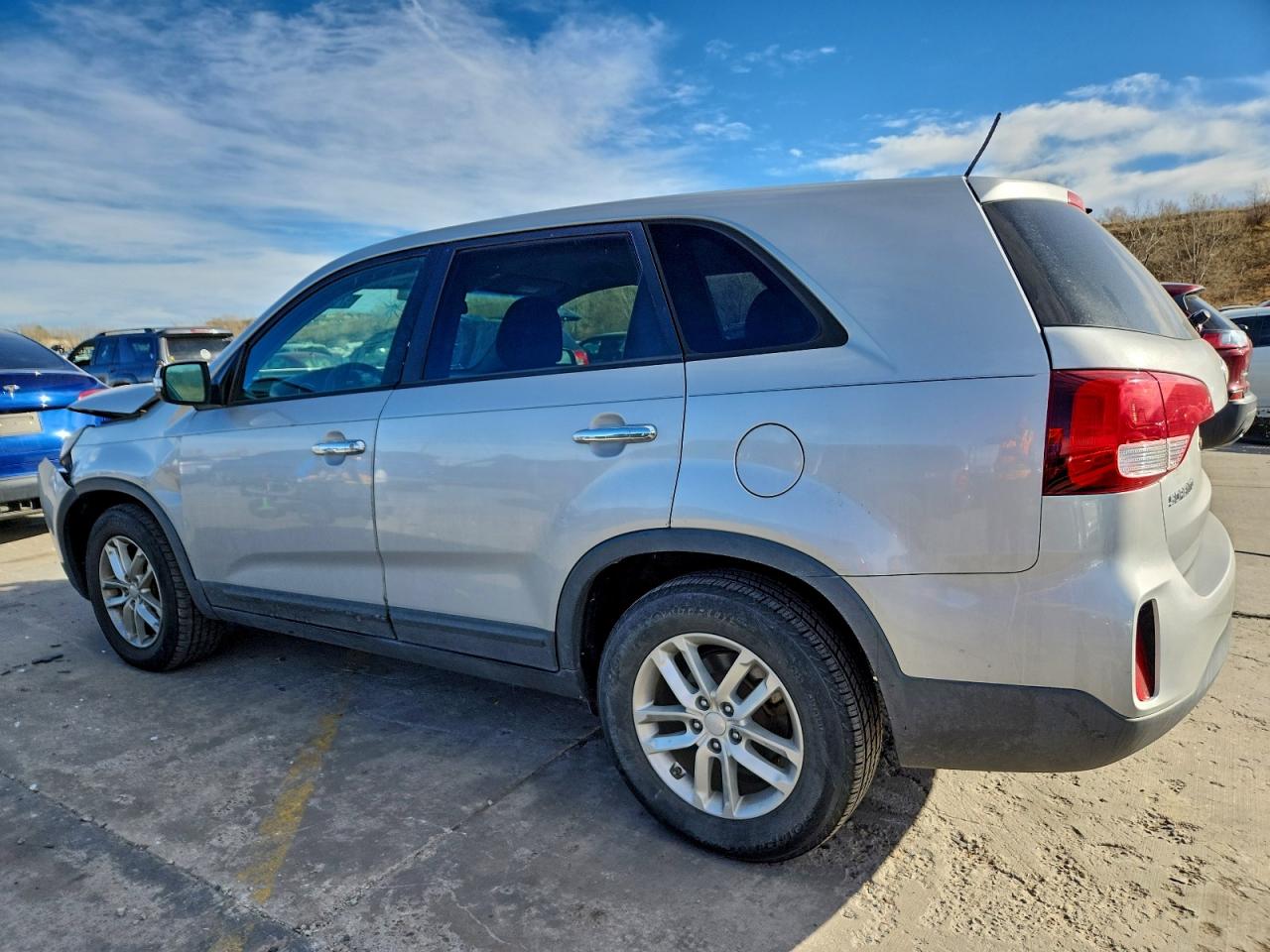 2015 KIA SORENTO LX photo 3