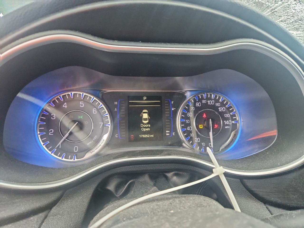 2015 CHRYSLER 200 LIMITED photo 33