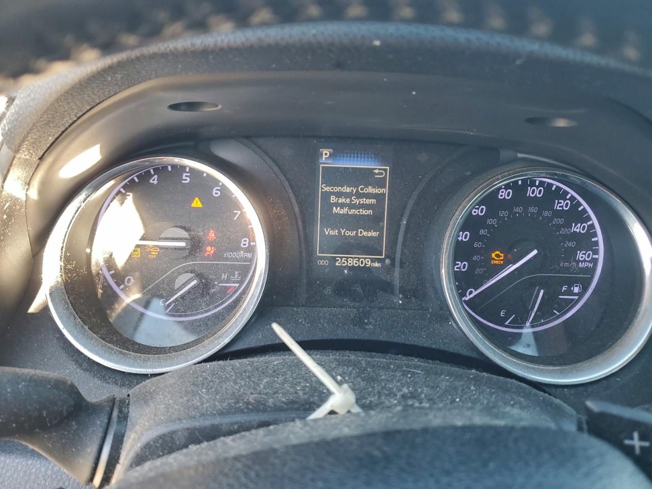 2019 TOYOTA CAMRY L photo 9