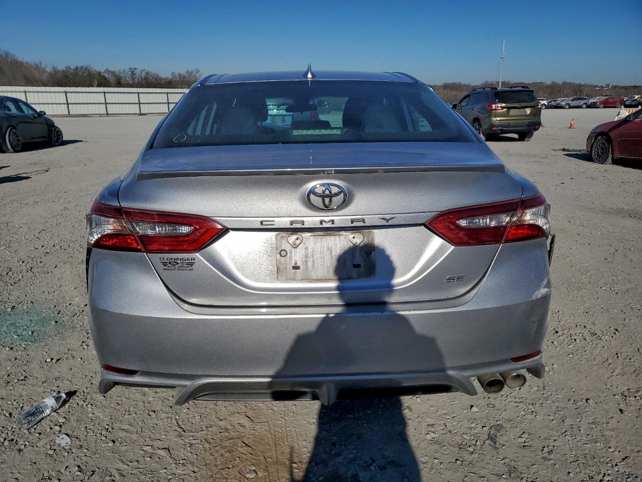 2019 TOYOTA CAMRY L photo 6