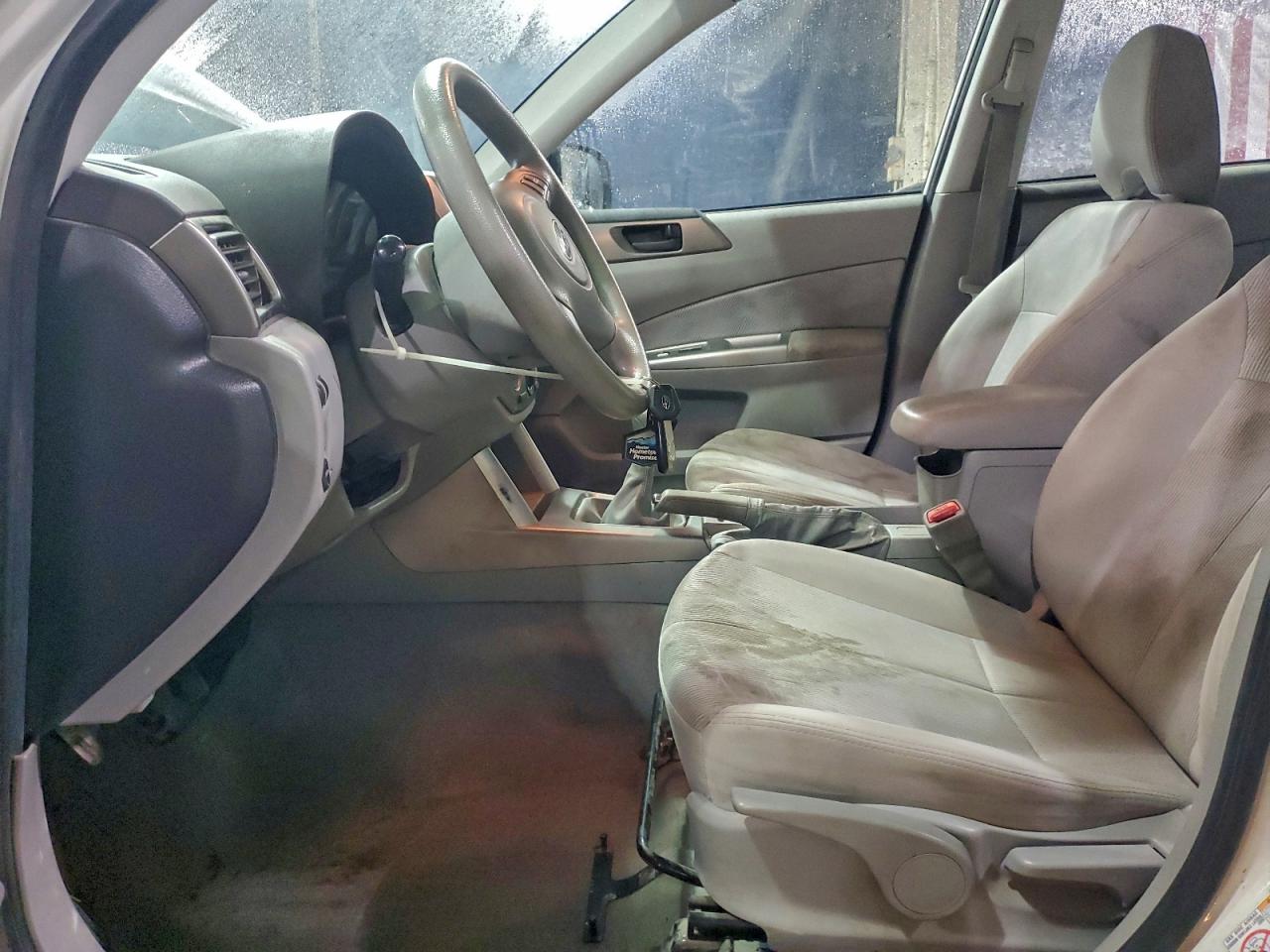2010 SUBARU FORESTER XS photo 13